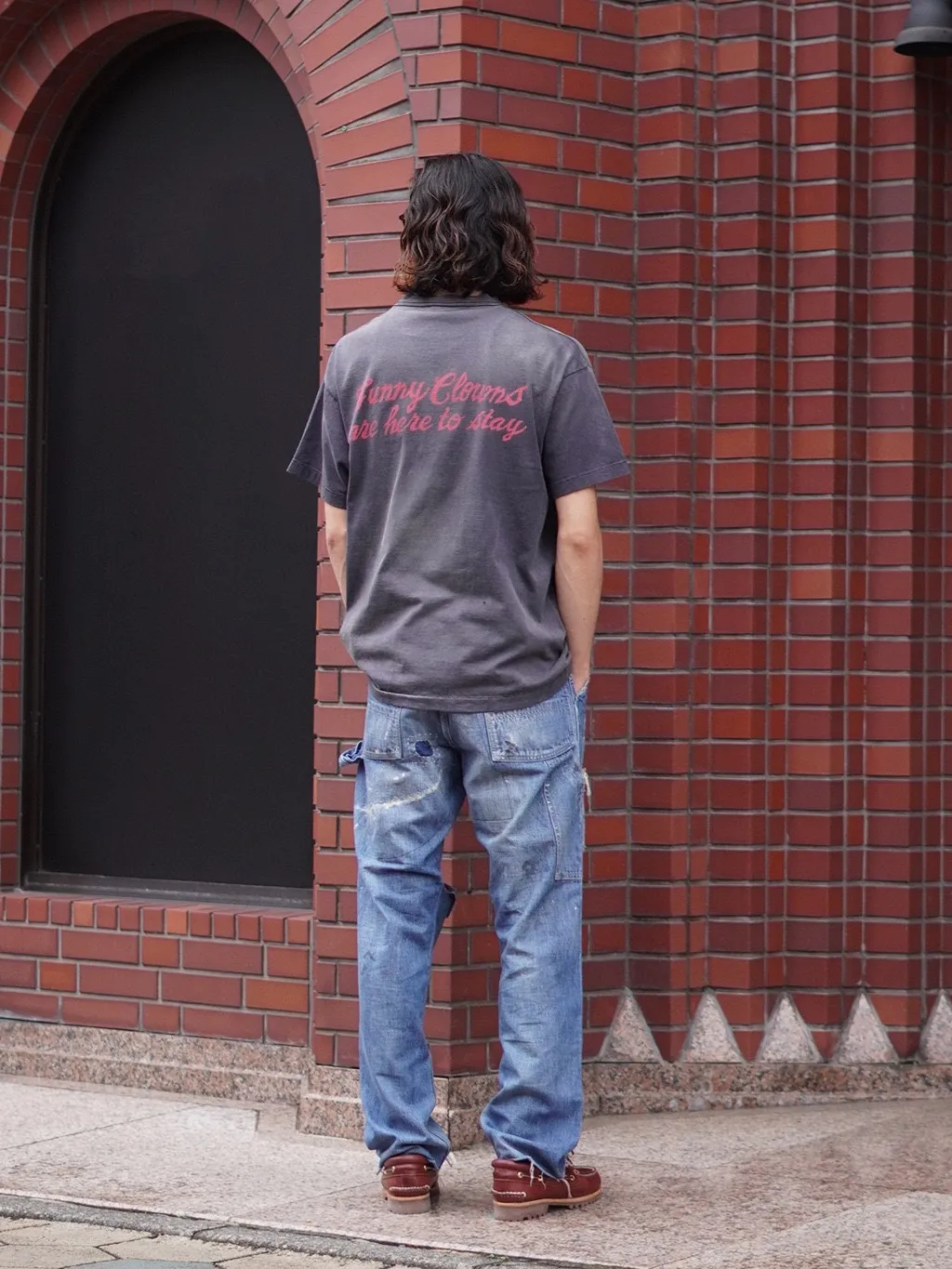 SAINT Mxxxxxx SAINT_DENIM PANTS/PAINTER /BLUE Logging trousers with knife-cut holes and splashed ink. Patch jeans. Blue S-XL. All accessories are molded and customized. Super heavy work. Washed and distressed. Knife-cut holes. Artificial splashed ink graffiti. Authentic version. Loose and stylish.